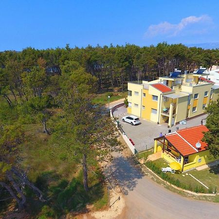 House On The Beach Tin Privlaka  Exterior photo
