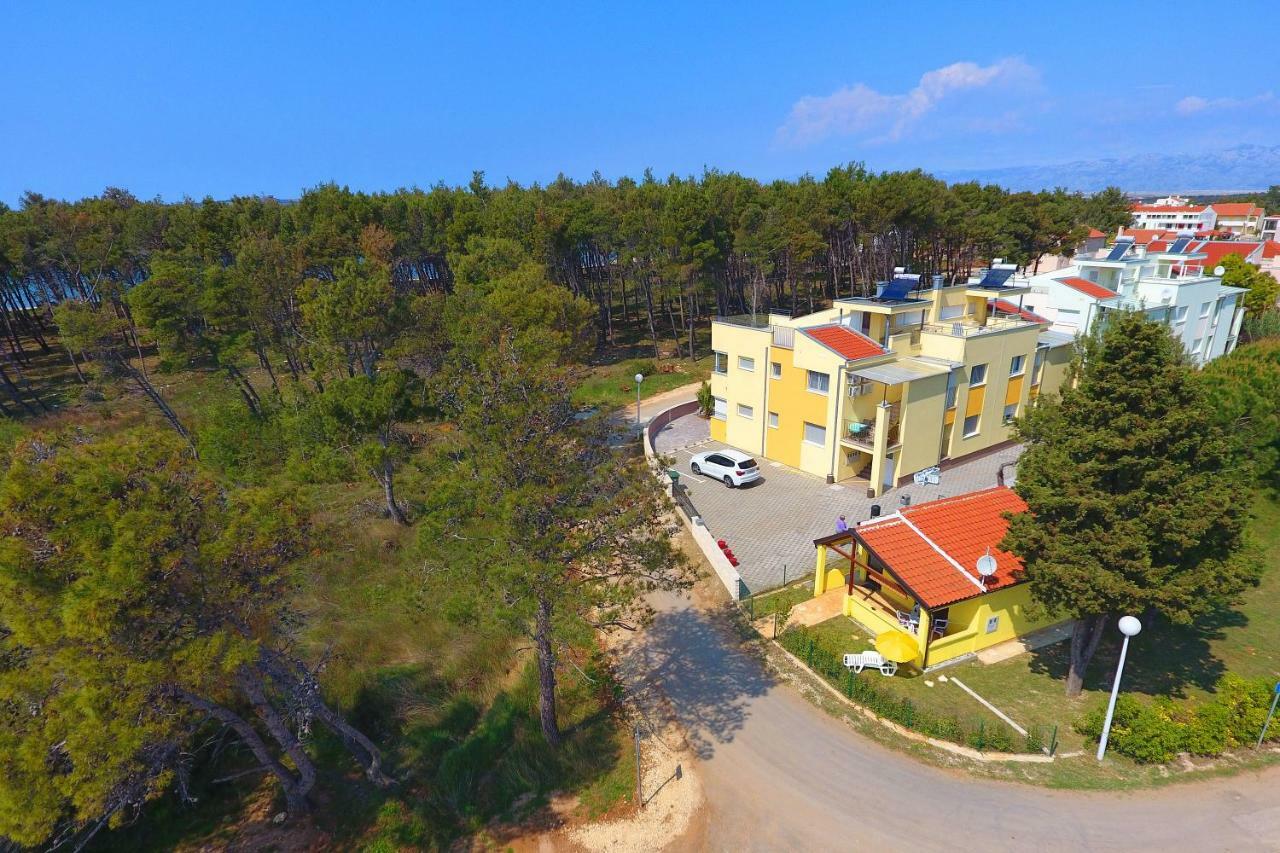 House On The Beach Tin Privlaka  Exterior photo